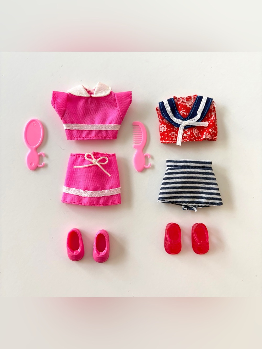 Barbie Kelly doll outfits